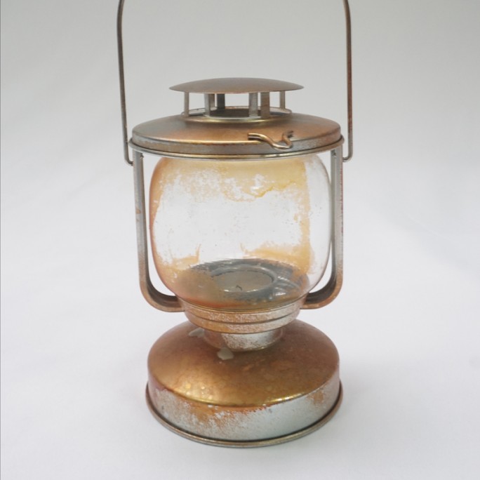Vintage Kerosene Lamp (Aged)