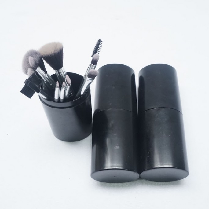 Make Up Tools Set